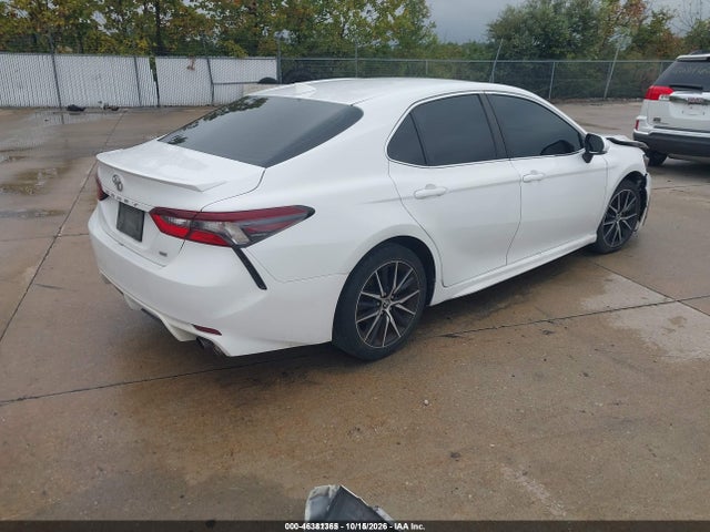 2022 TOYOTA CAMRY SE 4