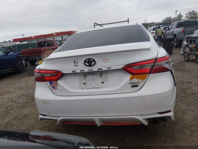 2018 TOYOTA CAMRY SE 6