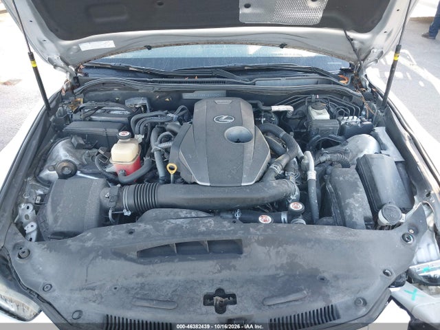 2017 LEXUS IS 200T 10
