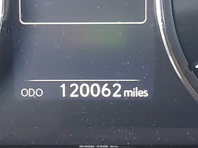 2017 LEXUS IS 200T 15