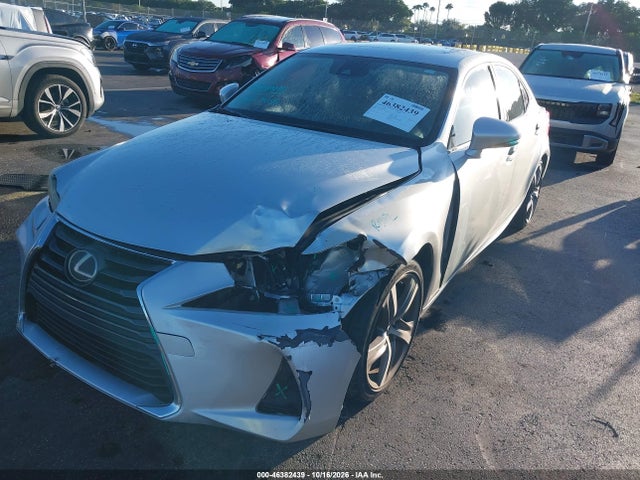 2017 LEXUS IS 200T 6