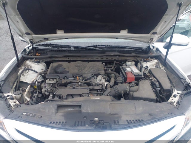 2020 TOYOTA CAMRY SE 10