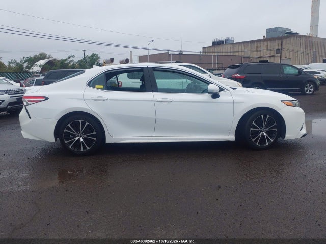 2020 TOYOTA CAMRY SE 13