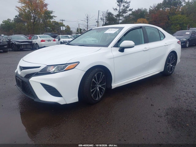 2020 TOYOTA CAMRY SE 2