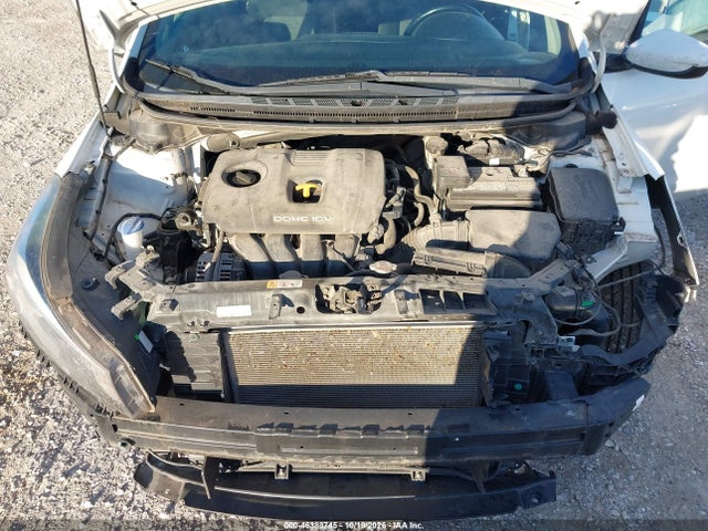 2017 KIA FORTE S 10