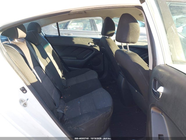 2017 KIA FORTE S 8