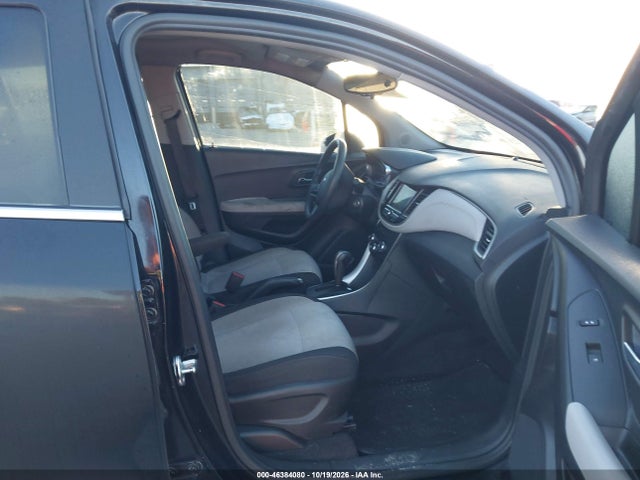 2019 CHEVROLET TRAX LT 5