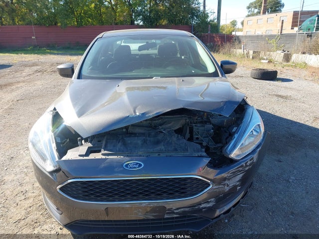 2018 FORD FOCUS SE 12