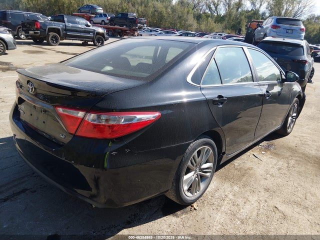 2017 TOYOTA CAMRY SE 4