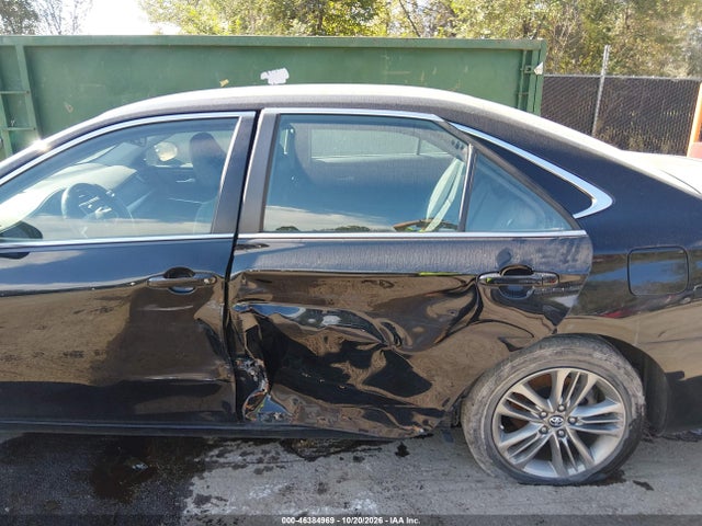 2017 TOYOTA CAMRY SE 6