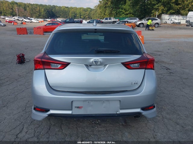 2017 TOYOTA COROLLA IM 16