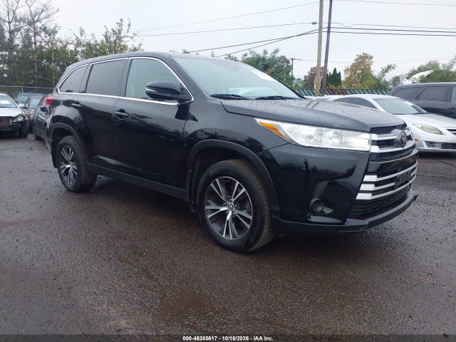 2019 TOYOTA HIGHLANDER LE