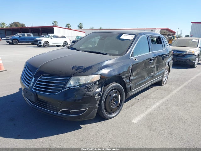 2017 LINCOLN MKT LIVERY 2