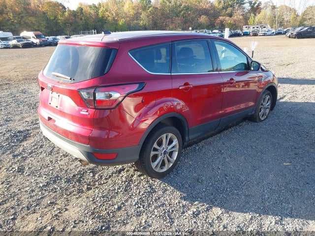 2017 FORD ESCAPE SE 4