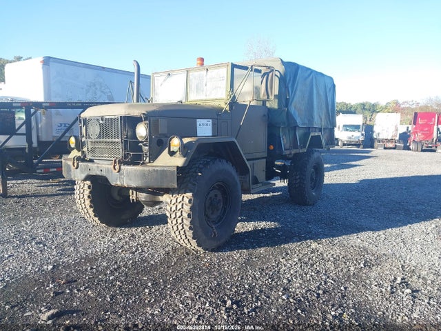 1975 KAISER 4X4 2