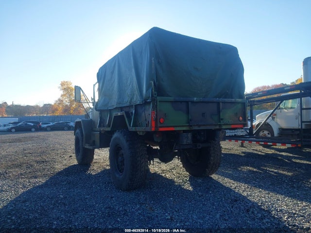 1975 KAISER 4X4 3