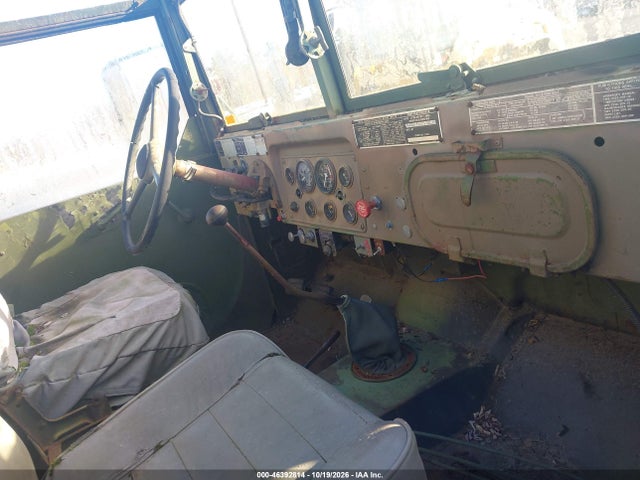 1975 KAISER 4X4 8