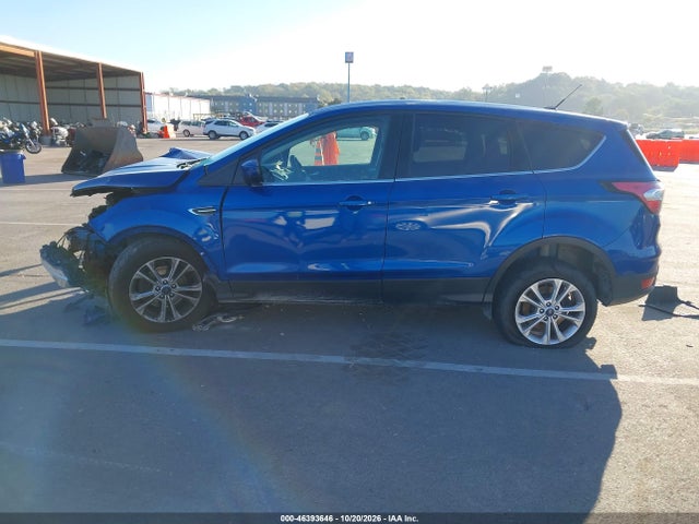 2017 FORD ESCAPE SE 15