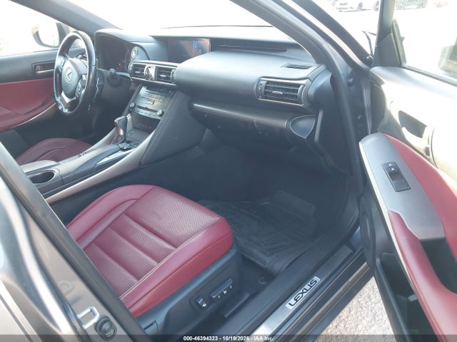 2018 LEXUS IS 300 5