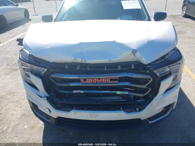 2024 GMC TERRAIN AWD AT4 10