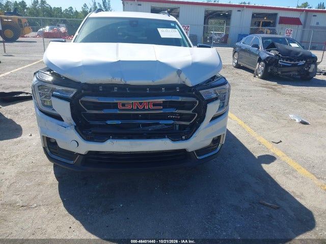 2024 GMC TERRAIN AWD AT4 12