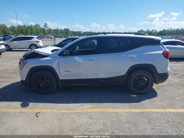 2024 GMC TERRAIN AWD AT4 14