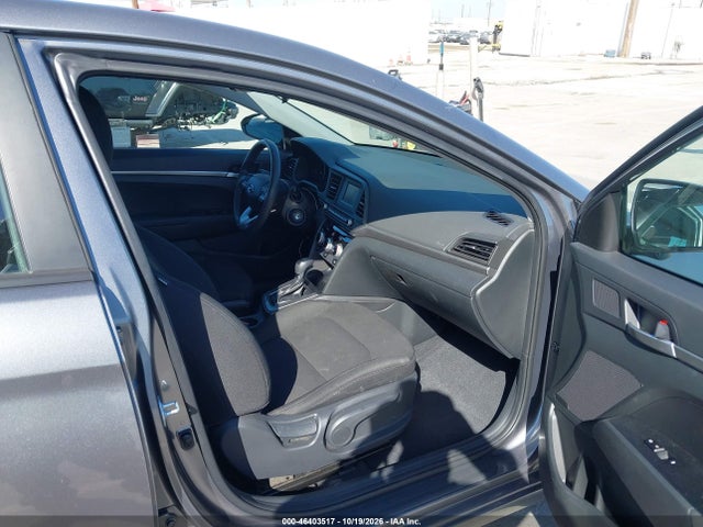 2019 HYUNDAI ELANTRA SE 5
