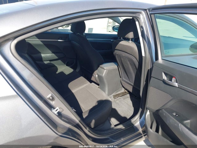 2019 HYUNDAI ELANTRA SE 8