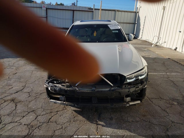 2021 BMW 330E 12