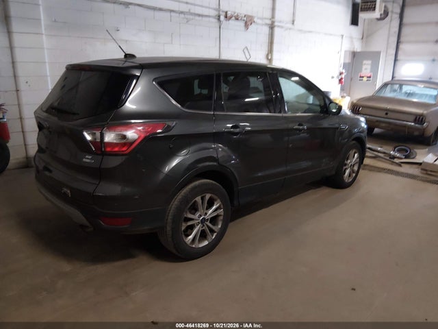 2017 FORD ESCAPE SE 4
