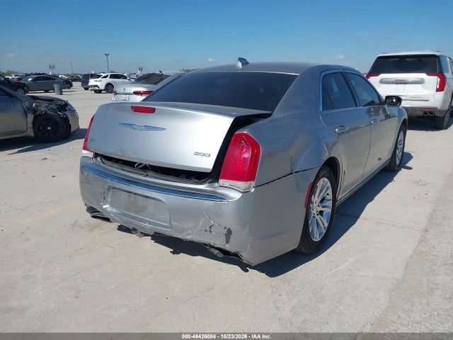 2017 CHRYSLER 300 LIMITED 4
