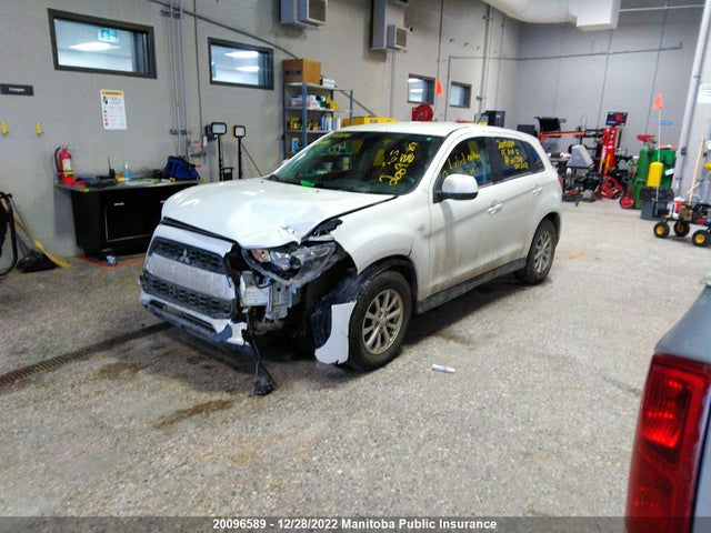 4A4AJ3AU1DE607241 Mitsubishi RVR SE