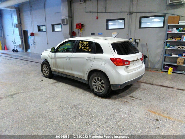 4A4AJ3AU1DE607241 Mitsubishi RVR SE