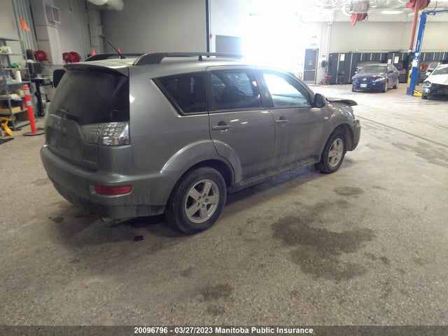 JA4AT2AW6DU606521 Mitsubishi Outlander Es