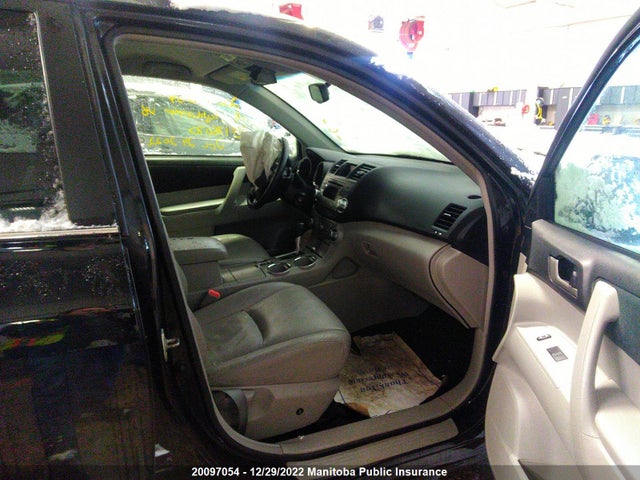 Toyota Highlander V6  2013 5TDBK3EH2DS176070 Image 5