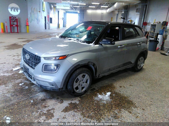 Hyundai Venue Essential 2021 KMHRB8A34MU101013 Image 2