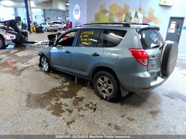 Toyota RAV4 2006 JTMBD33V466009179 Image 4