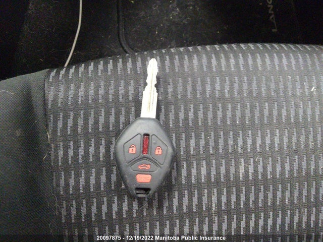 JA32U2FU8CU611814 Mitsubishi LANCER ES
