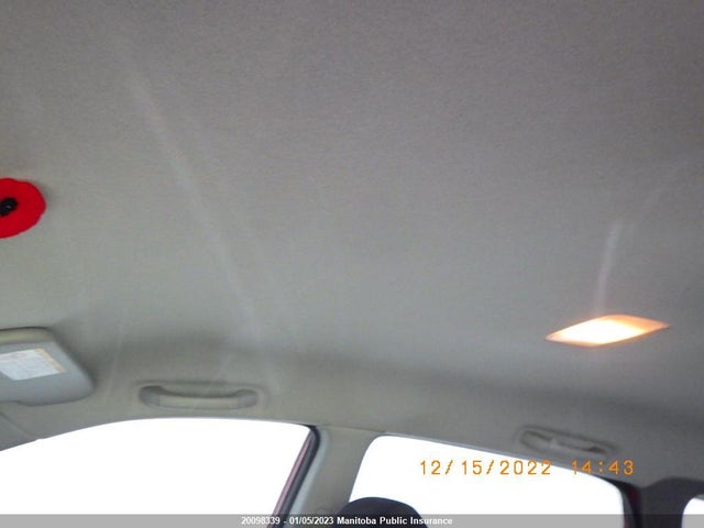 Toyota Matrix 2003 2T1KR32E13C771716 Image 3