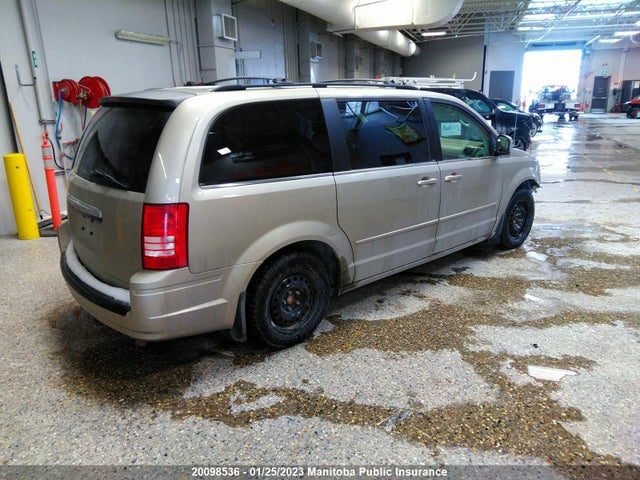 2A8HR54P88R693178 Chrysler Town & Country Touring