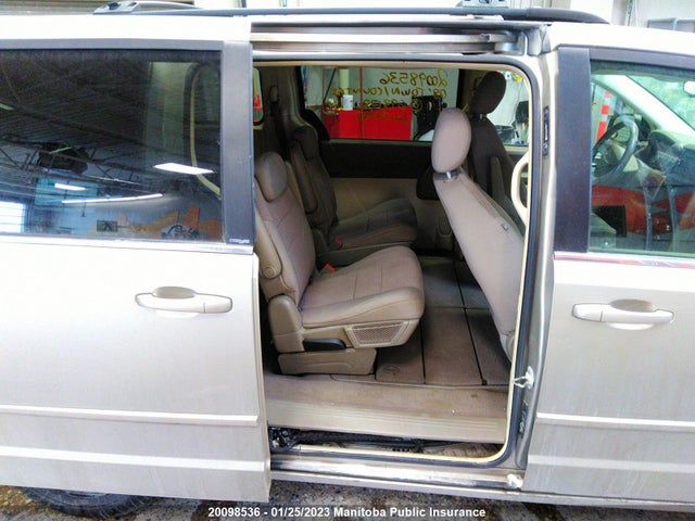 2A8HR54P88R693178 Chrysler Town & Country Touring