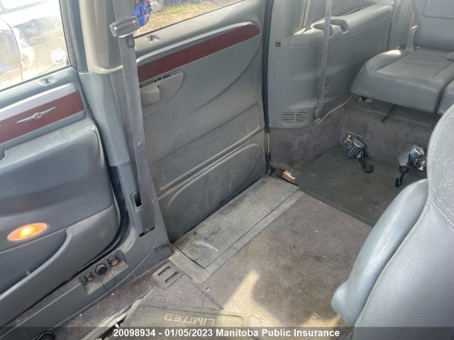 2A4GP64L66R672056 Chrysler Town & Country Limited