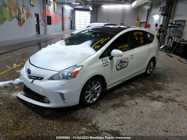 Toyota PRIUS V 2012 JTDZN3EU3C3042493 Image 2