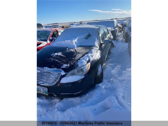1C3BC2FG0BN585513 Chrysler 200 S V6 