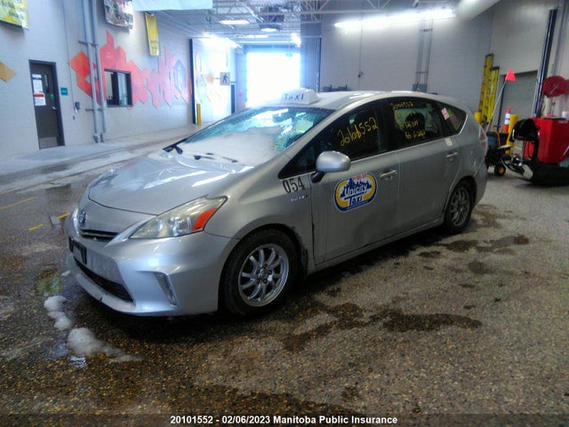 Toyota PRIUS V 2014 JTDZN3EUXE3326304 Image 2