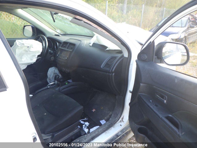 4A4AH3AU3FE603979 Mitsubishi RVR SE