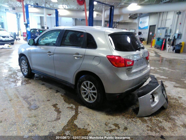 4A4AJ3AU9DE604927 Mitsubishi RVR SE