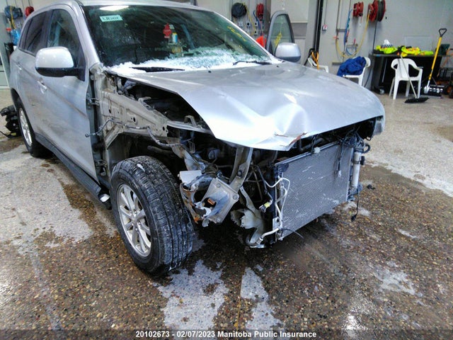 4A4AJ3AU9DE604927 Mitsubishi RVR SE