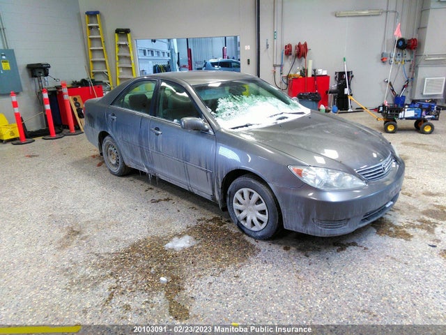 Toyota CAMRY LE 2005 4T1BE32K35U994505 головне зображення