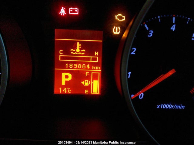 JA4AS2AW2AZ605304 Mitsubishi Outlander Es
